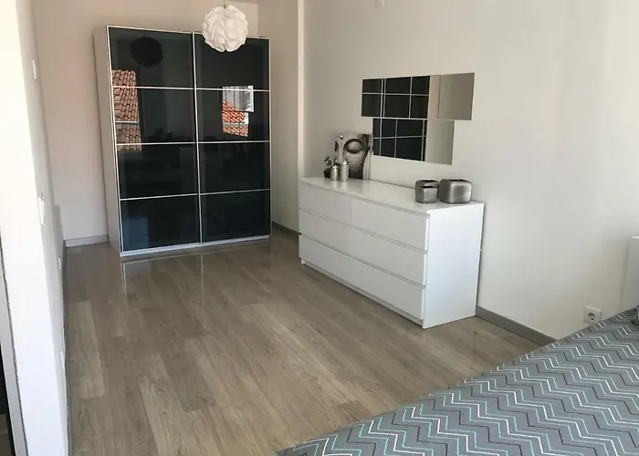 Loft-entre A E O Campo Дом отдыха Назаре